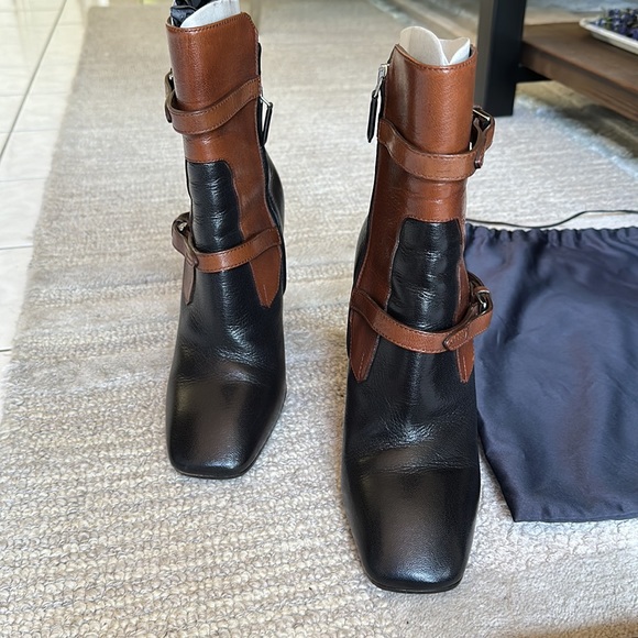 Authentic Prada boots - Picture 3 of 9